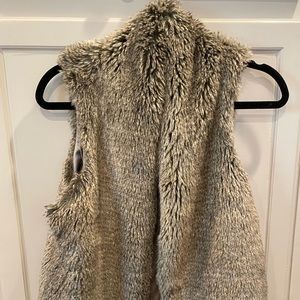 Tart Faux Fur Vest